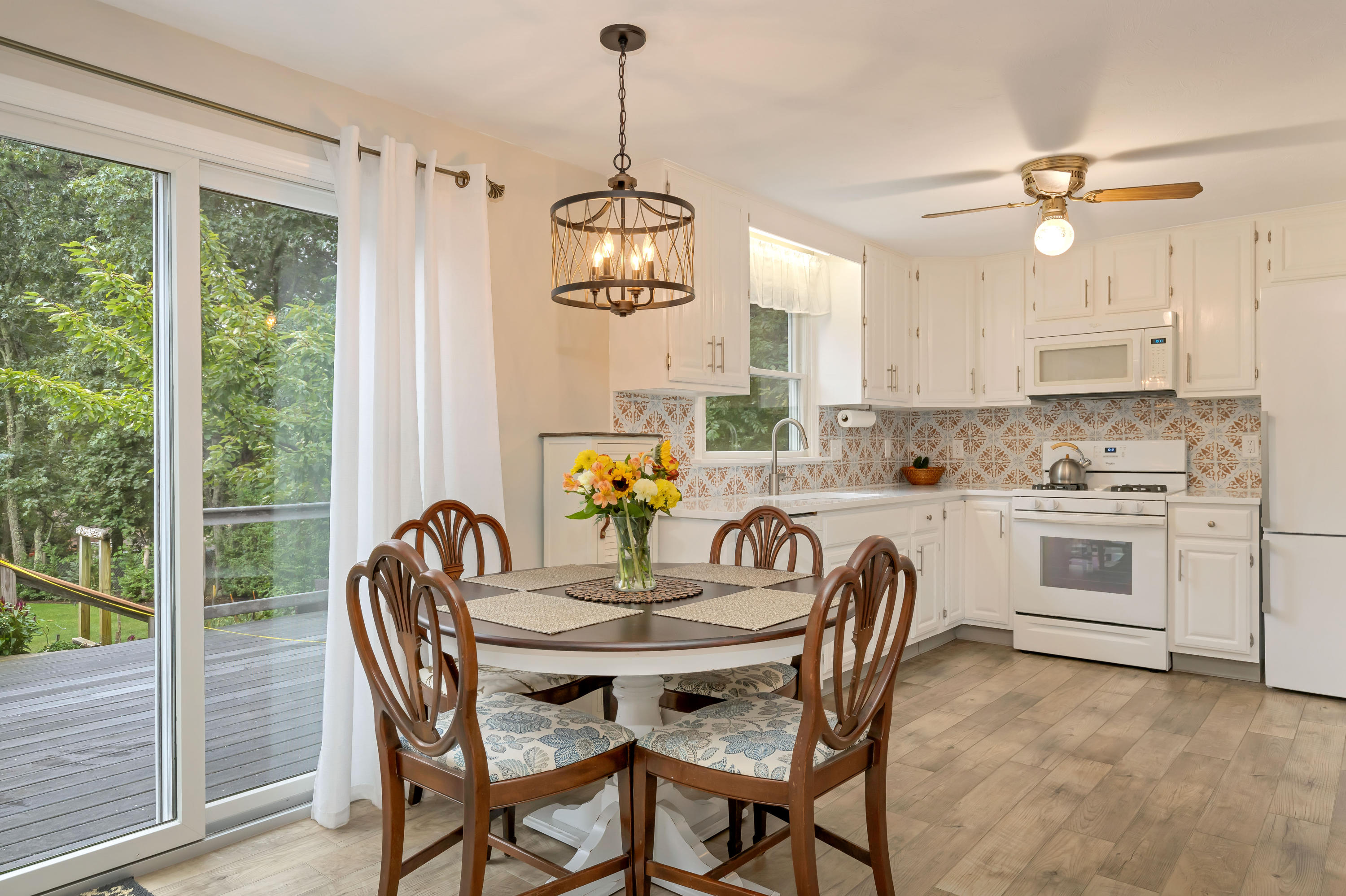 255 Spruce Road Harwich, MA 02645 - Photo 8 of 28 255SprLR-11