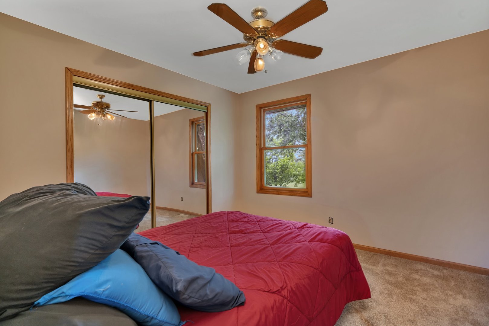 13130 McKanna Road Minooka, IL 60447 - Photo 25 of 56 a bedroom with a bed and a window