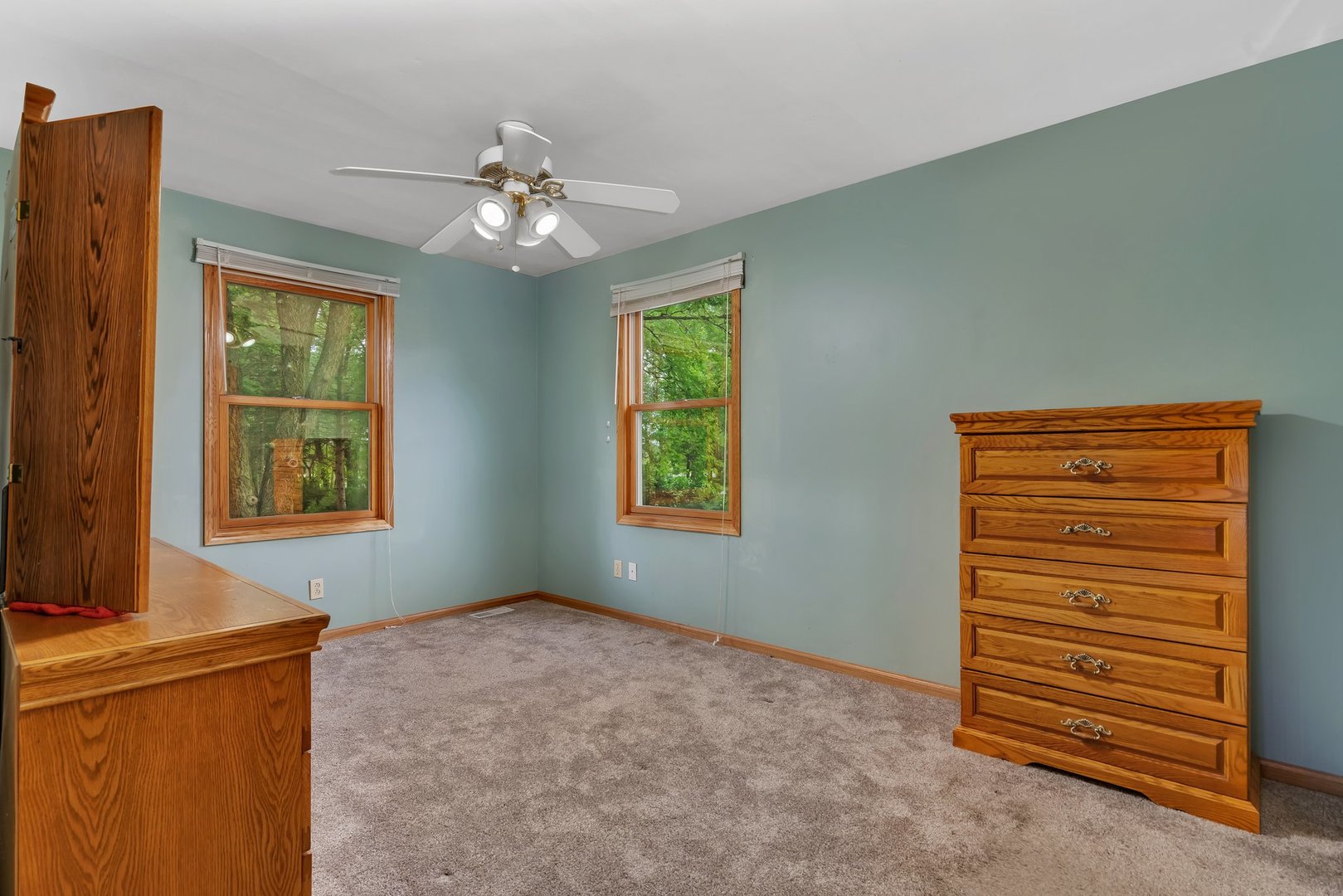 13130 McKanna Road Minooka, IL 60447 - Photo 26 of 56 a view of room with window and ceiling fan