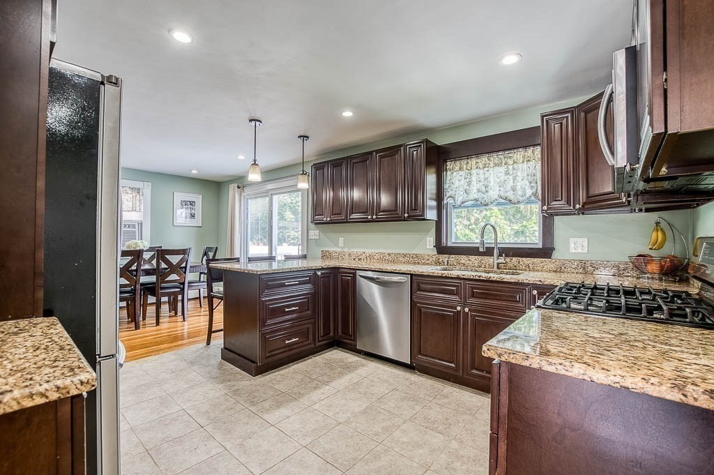 27 Pinefield Road Boston, MA 02136 - Photo 9 of 36 Gallery Image 9