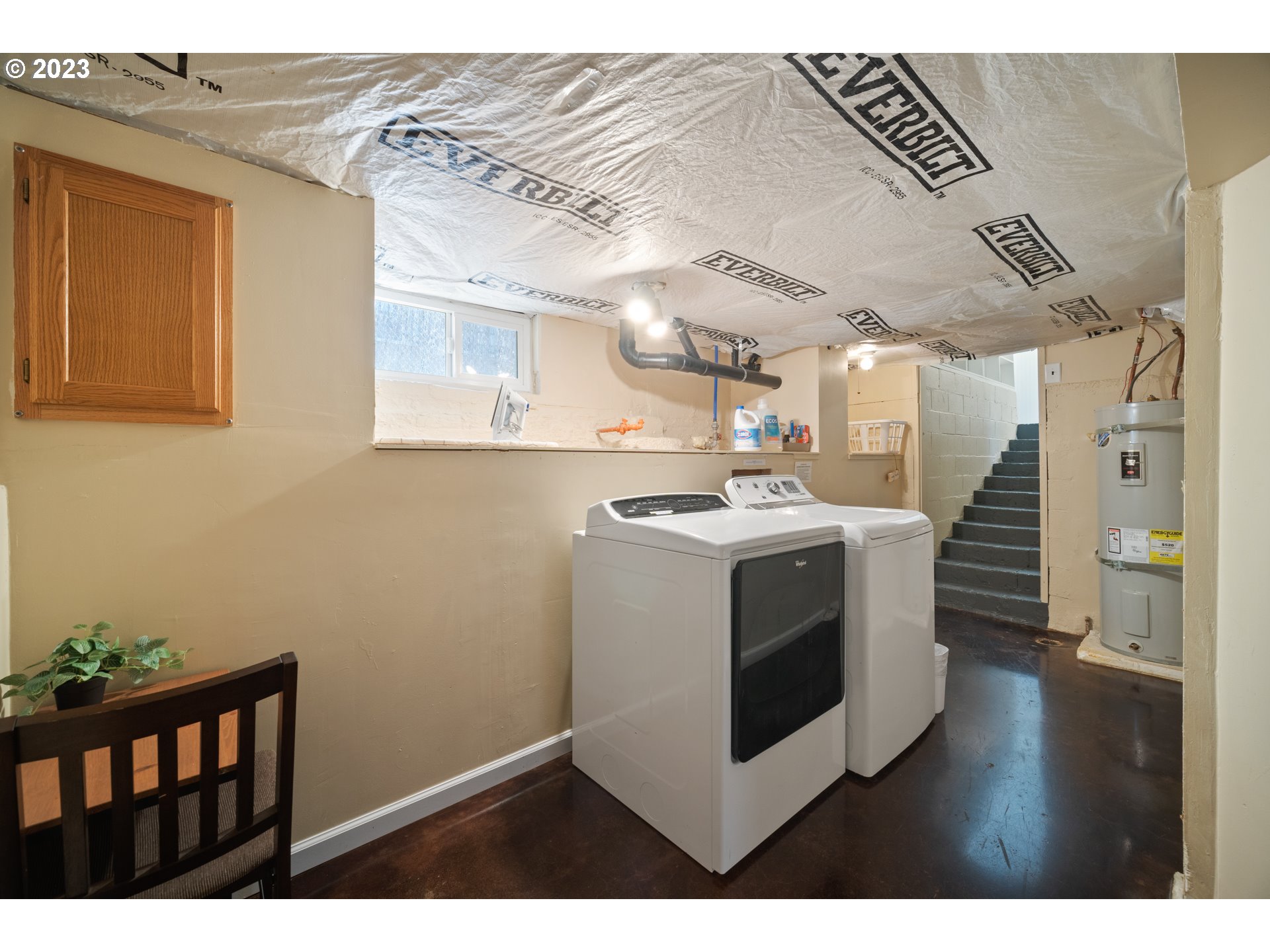 709 West Fourth Plain Boulevard Vancouver, WA 98660 - Photo 18 of 29 a utility room with dryer and washer