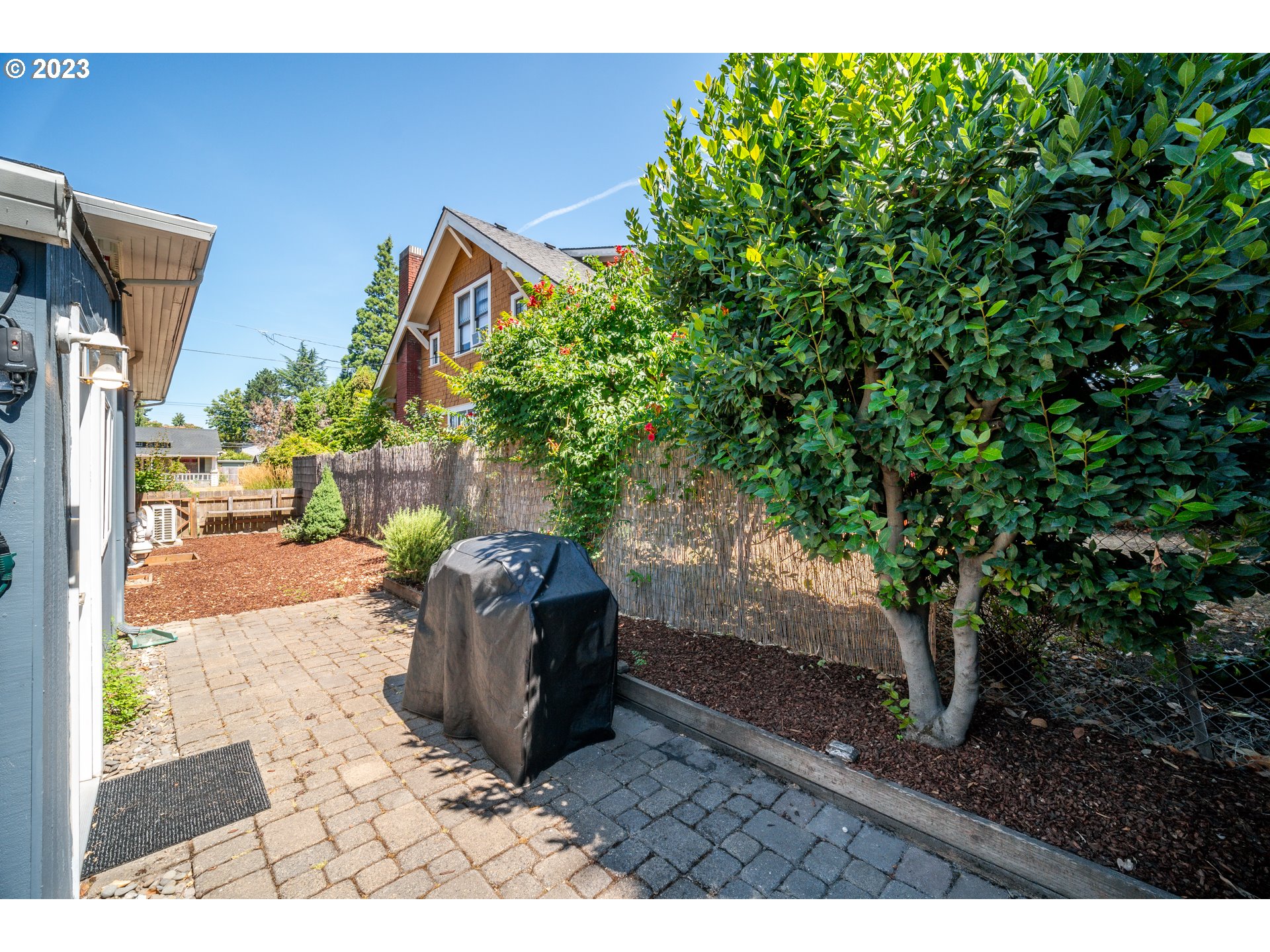 709 West Fourth Plain Boulevard Vancouver, WA 98660 - Photo 28 of 29 a view of outdoor space and yard