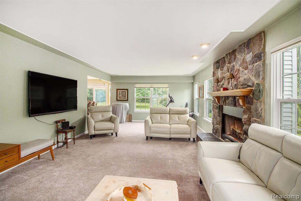 10448 Faussett Road Fenton, MI 48430 - Photo 5 of 29