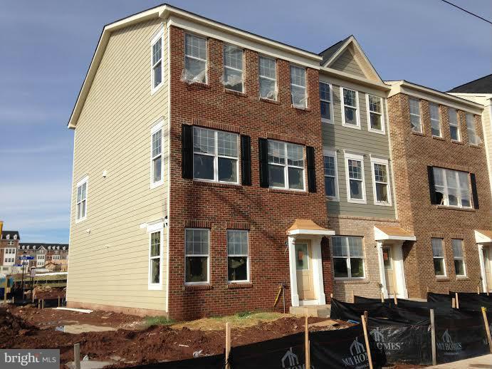 25647 Pleasant Valley Road Chantilly, VA 20152 - Photo 1 of 1 Exterior (Front)