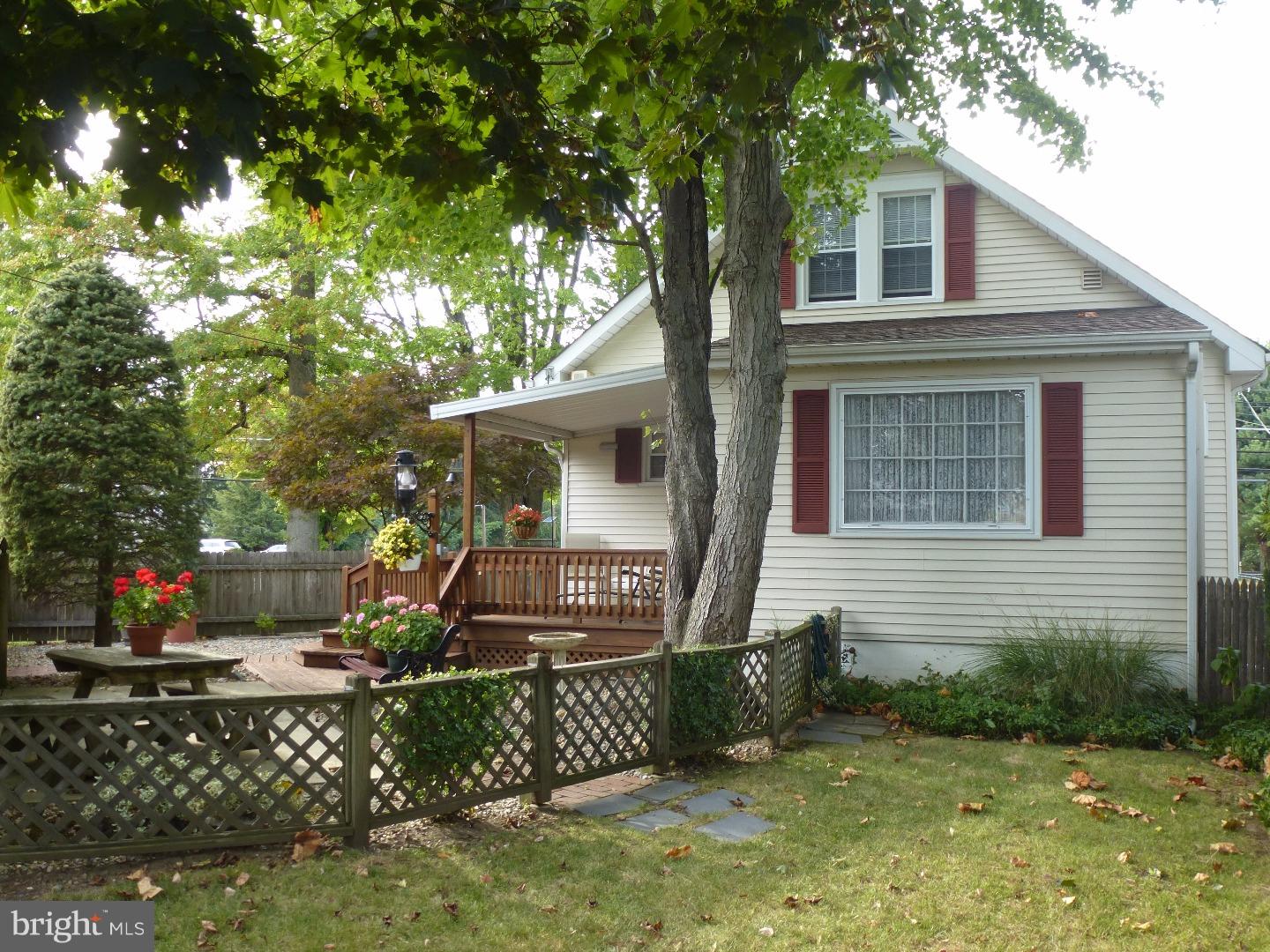 391 Edinburg Road Hamilton, NJ 08619 - Photo 20 of 25 Exterior Back