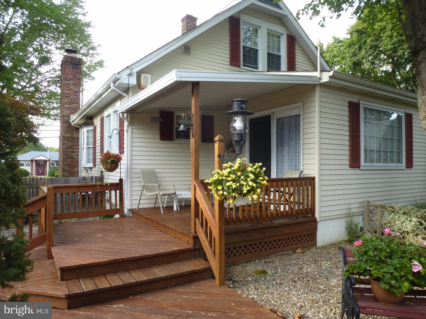 391 Edinburg Road Hamilton, NJ 08619 - Photo 21 of 25 Exterior Back