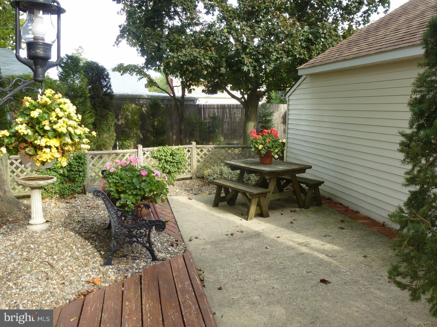 391 Edinburg Road Hamilton, NJ 08619 - Photo 22 of 25 Patio