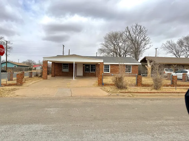 $1,500 | 1801 East 2nd Street, Lubbock, TX 79403