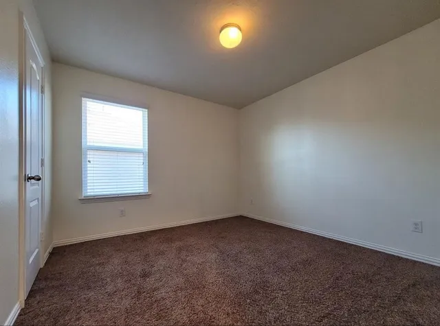 $2,100 | 3410 Hunter's Canyon, Baytown, TX 77521