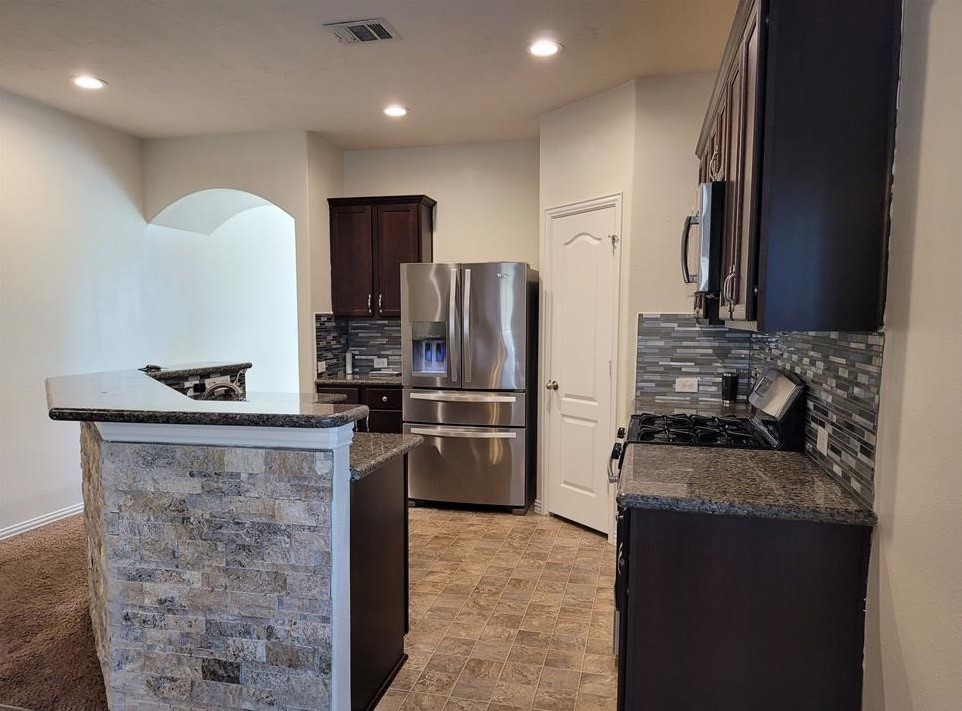 3410 Hunter's Canyon Baytown, TX 77521 - Photo 7 of 14