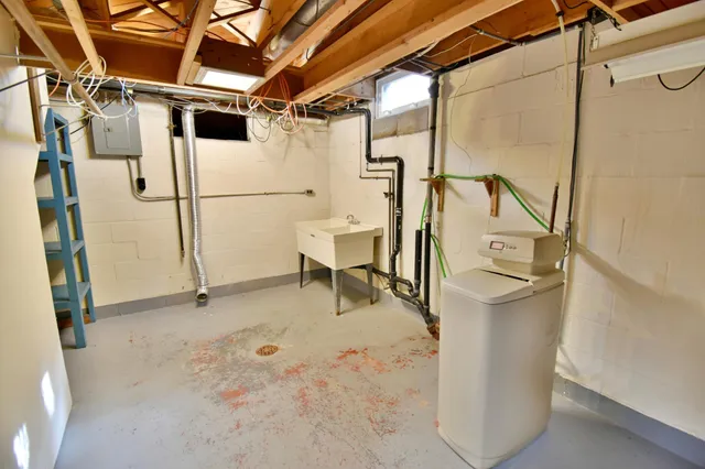 $236,400 | 1205 16th Street Southwest, Willmar, MN 56201