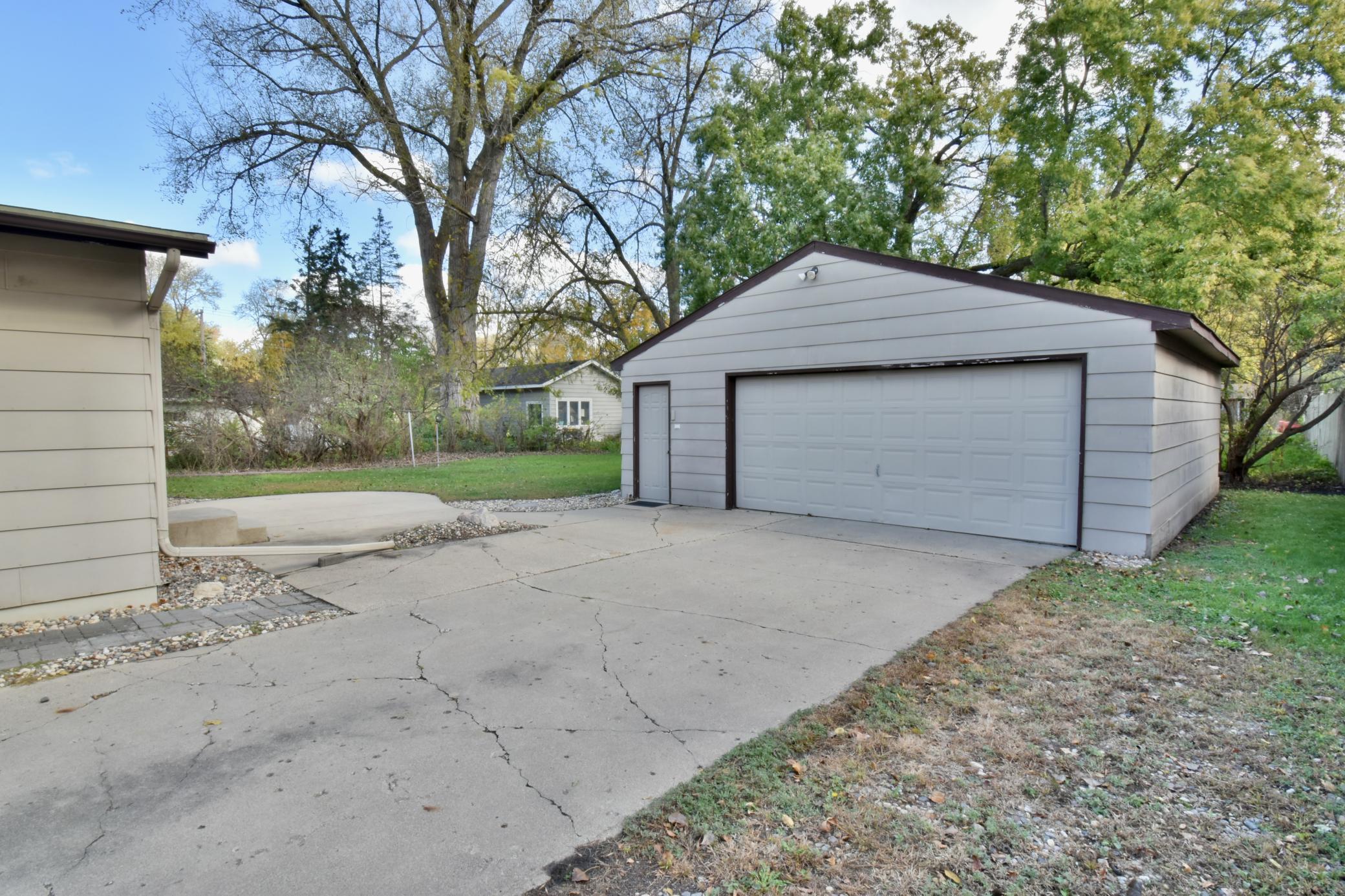 1205 16th Street Southwest Willmar, MN 56201 - Photo 7 of 34