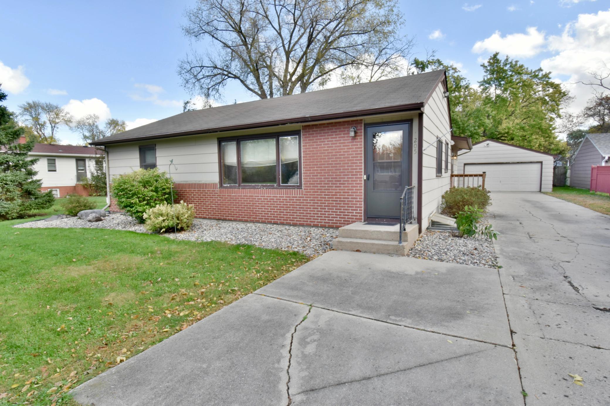 1205 16th Street Southwest Willmar, MN 56201 - Photo 10 of 34