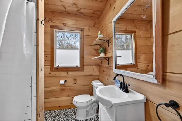 $624,900 | 92 Pinewood Avenue, Bethlehem, NH 03574