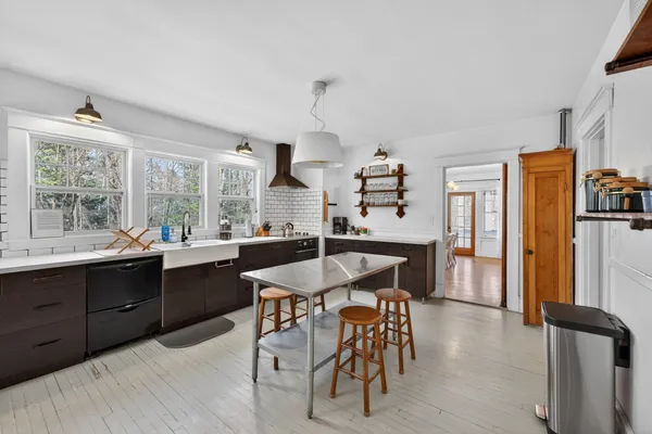 $624,900 | 92 Pinewood Avenue, Bethlehem, NH 03574