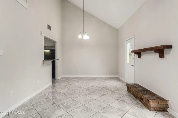 $141,000 | 132 East Pamela Drive, Lafayette, LA 70506