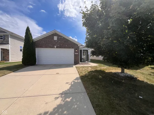 $2,100 | 5771 White Pine Road, Whitestown, IN 46075