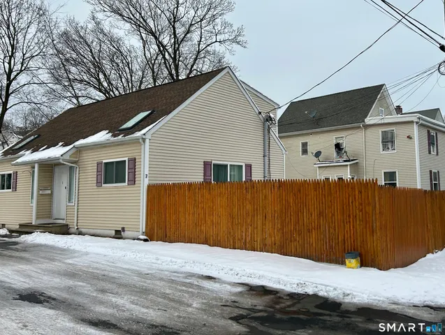 $2,000 | 7 Linden Place, Unit 1, Danbury, CT 06810