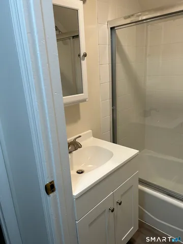 $2,000 | 7 Linden Place, Unit 1, Danbury, CT 06810