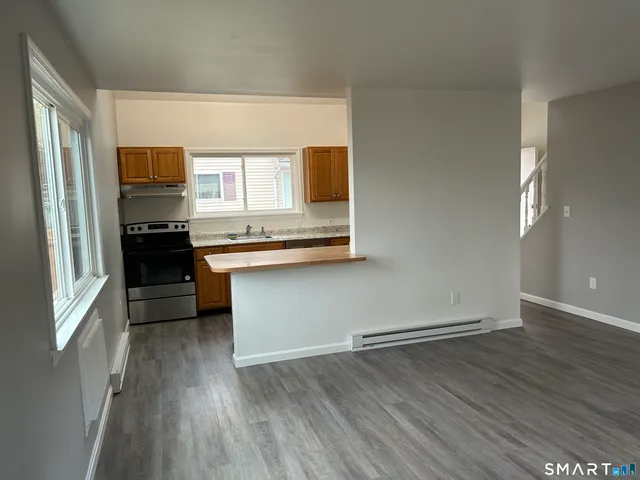 $2,000 | 7 Linden Place, Unit 1, Danbury, CT 06810