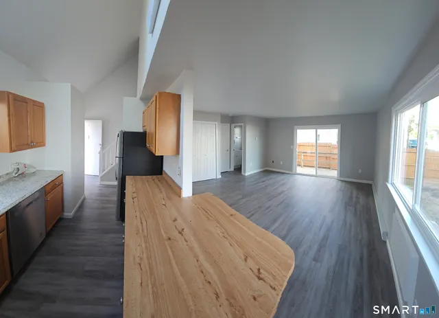 $2,000 | 7 Linden Place, Unit 1, Danbury, CT 06810