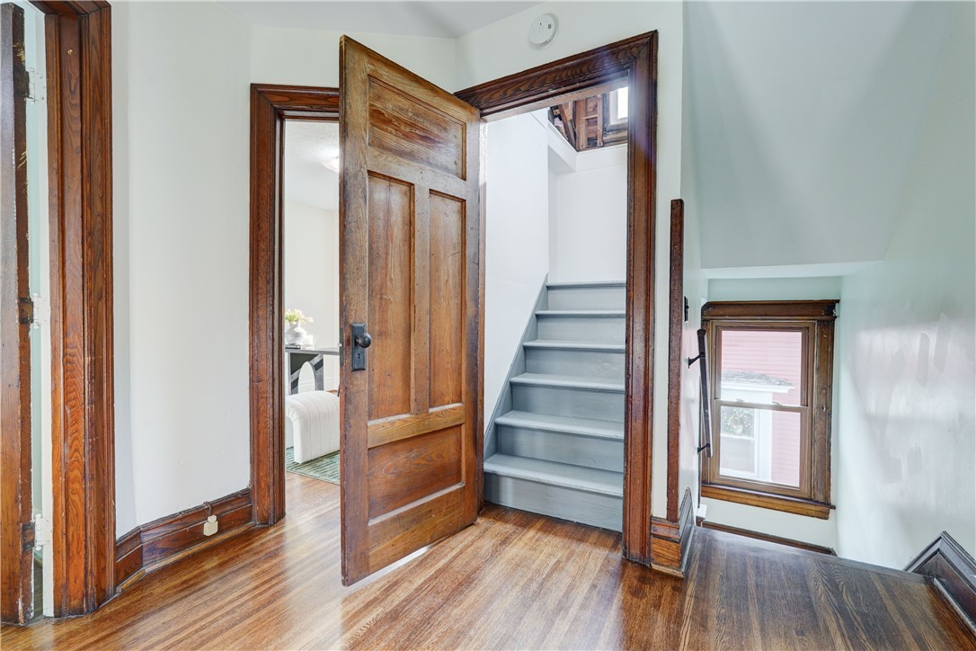 136 Asbury Street Rochester, NY 14620 - Photo 40 of 47