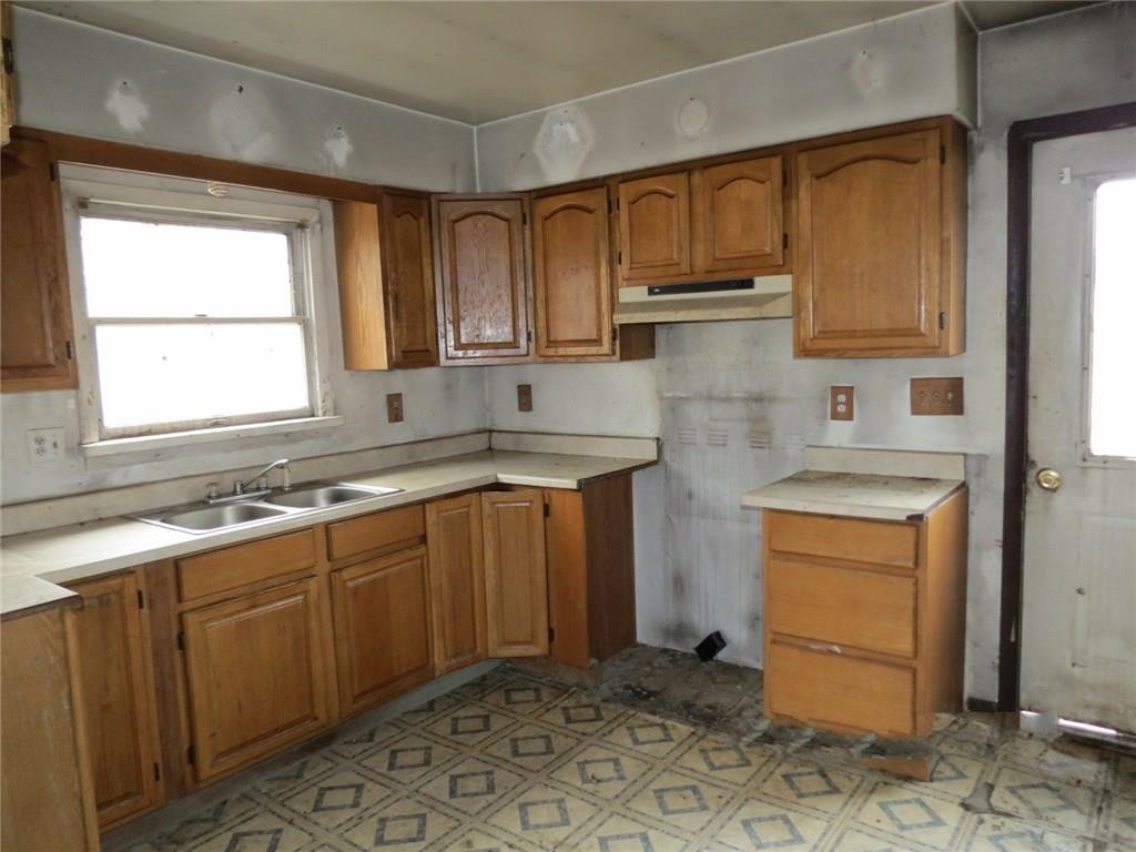 2090 Isabella Road Connellsville, PA 15425 - Photo 6 of 10 Gallery Image 6