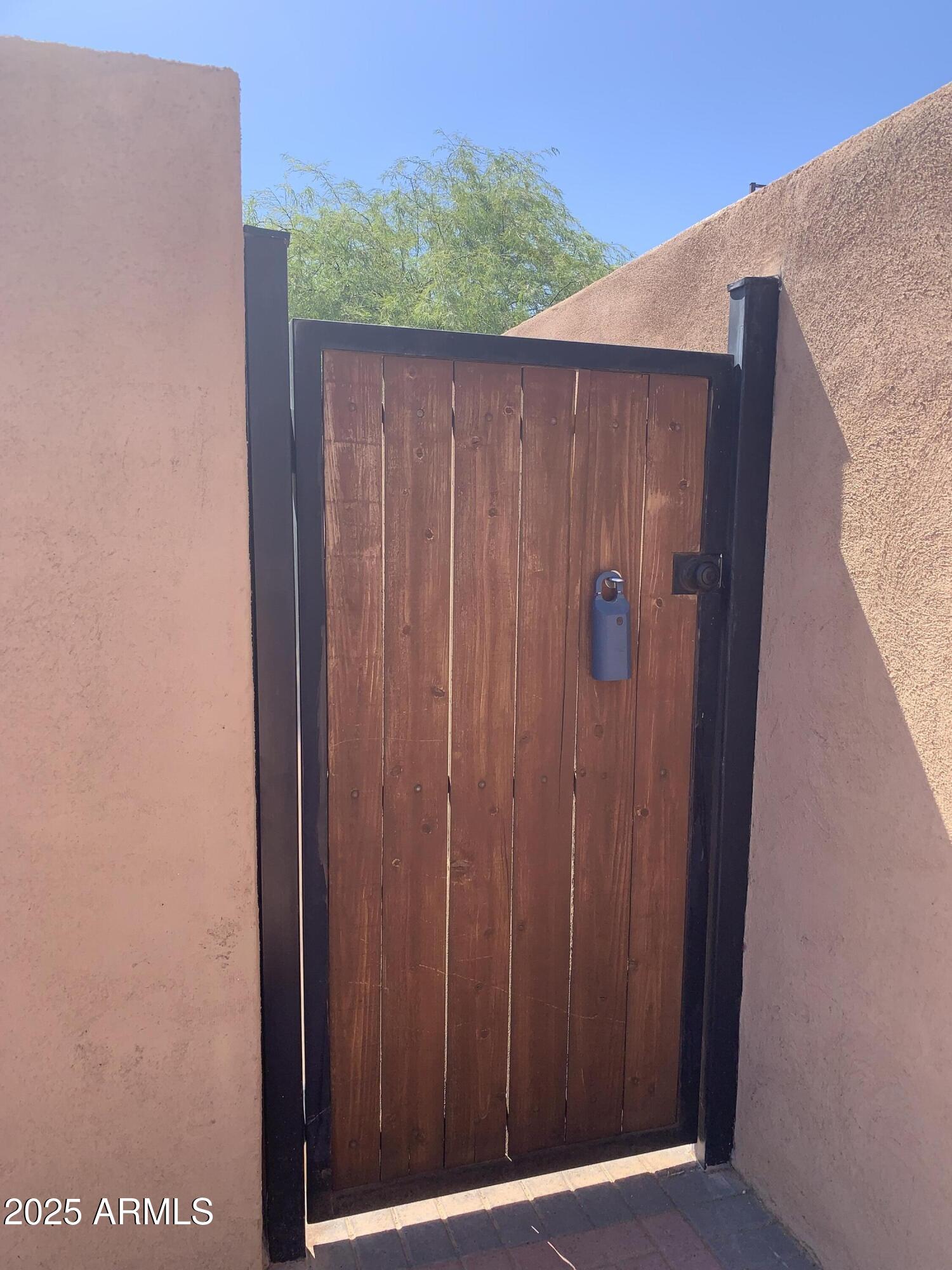 21752 North 30th Way, Unit 1S Phoenix, AZ 85050 - Photo 3 of 9 21752 key in lock box