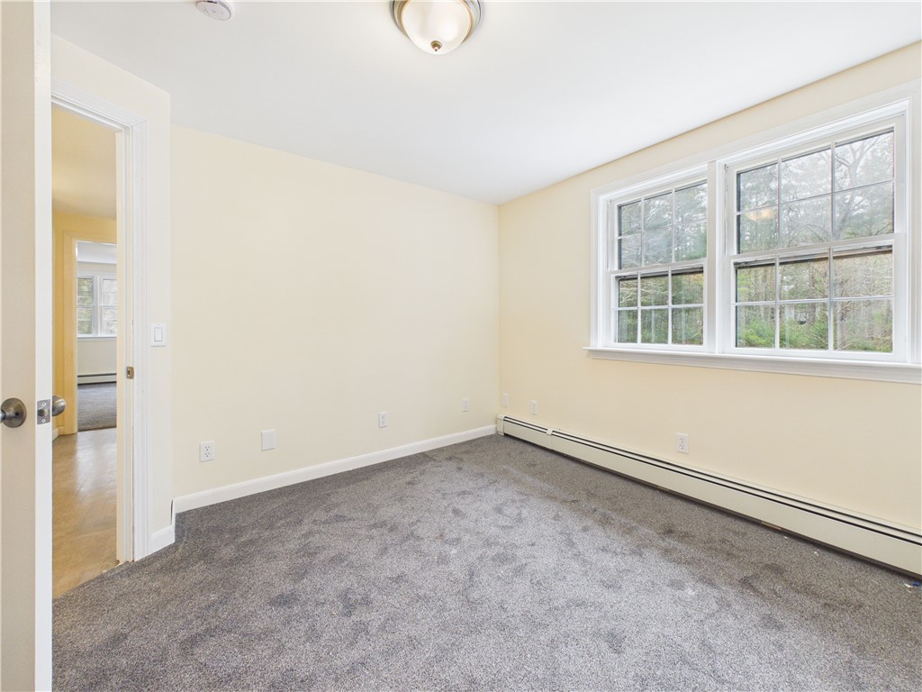 6502 Flat River Road Coventry, RI 02827 - Photo 19 of 34