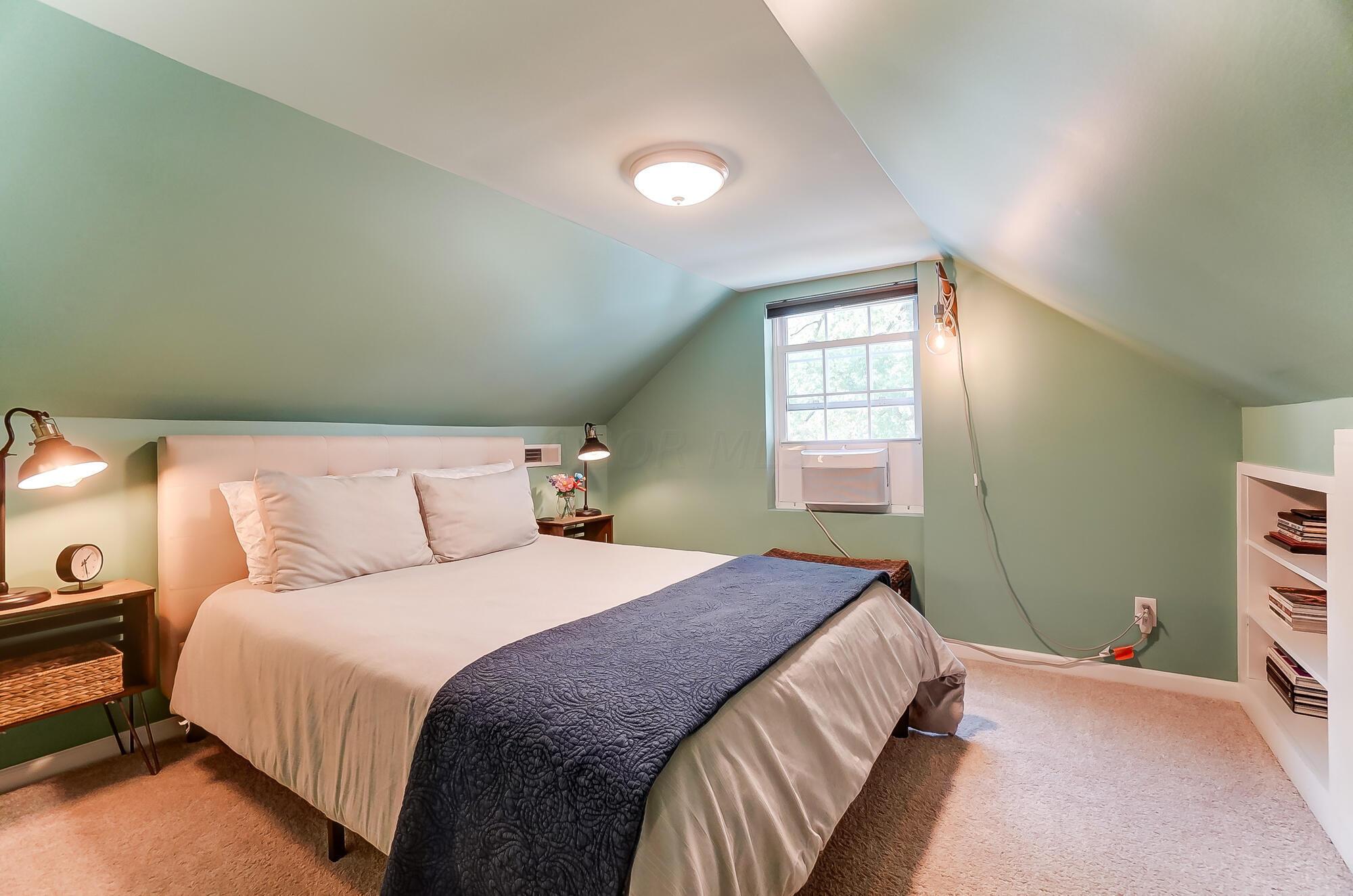 2899 Bryden Road Columbus, OH 43209 - Photo 21 of 31 Upstairs Bedroom
