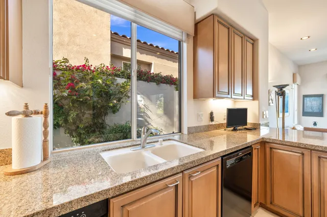 $1,450,000 | 405 White Horse Trail, Palm Desert, CA 92211