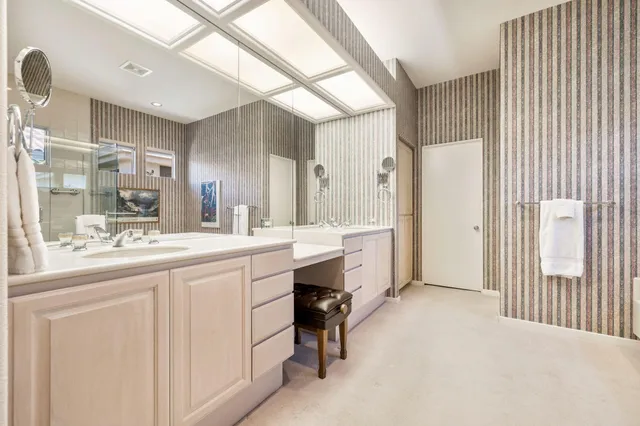 $1,450,000 | 405 White Horse Trail, Palm Desert, CA 92211