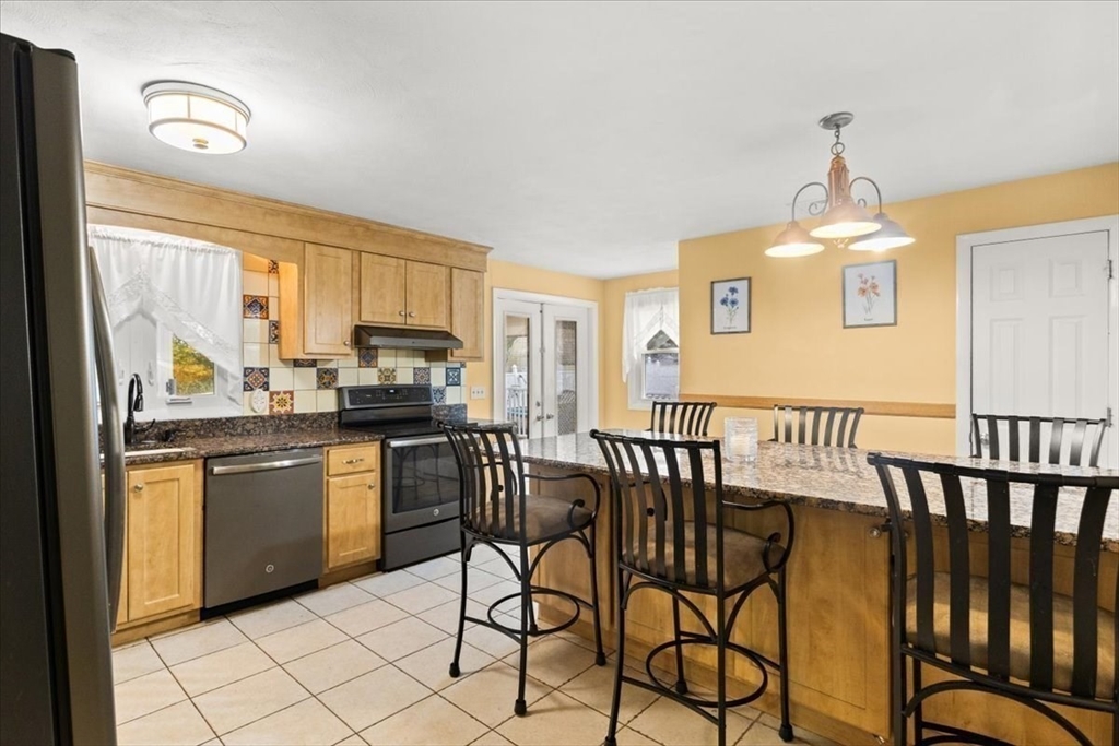 113 Scadding Street Taunton, MA 02780 - Photo 13 of 29 Gallery Image 13