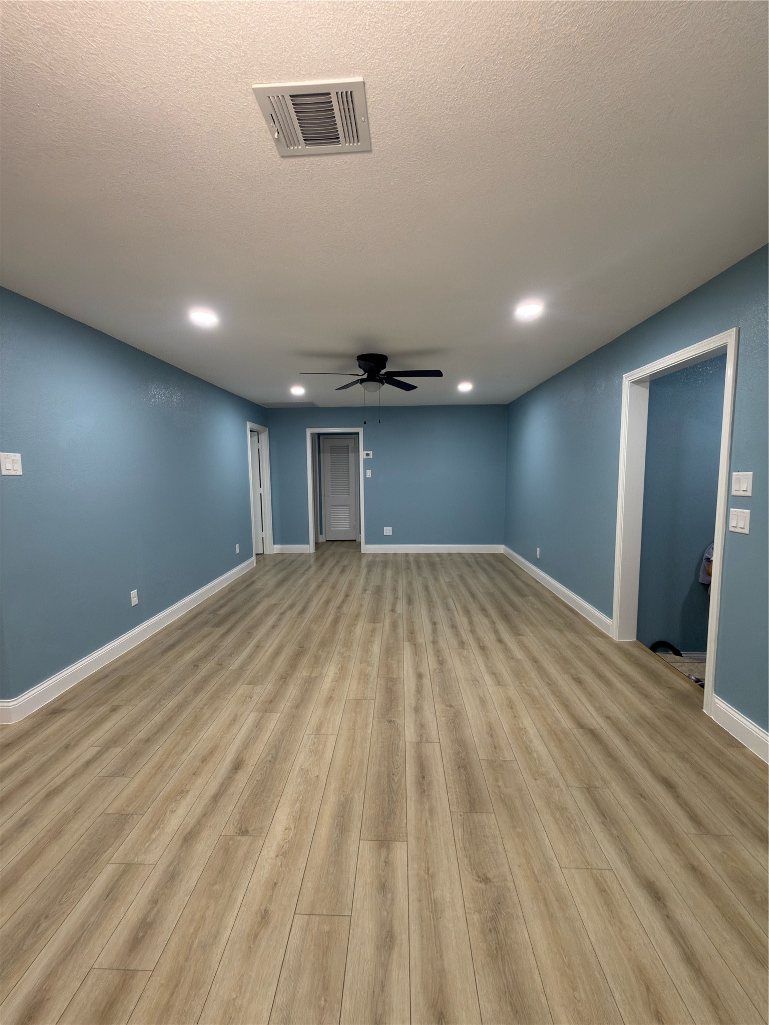 15917 De Zavalla Road Channelview, TX 77530 - Photo 3 of 37