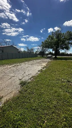 $1,875 | 15917 De Zavalla Road, Channelview, TX 77530