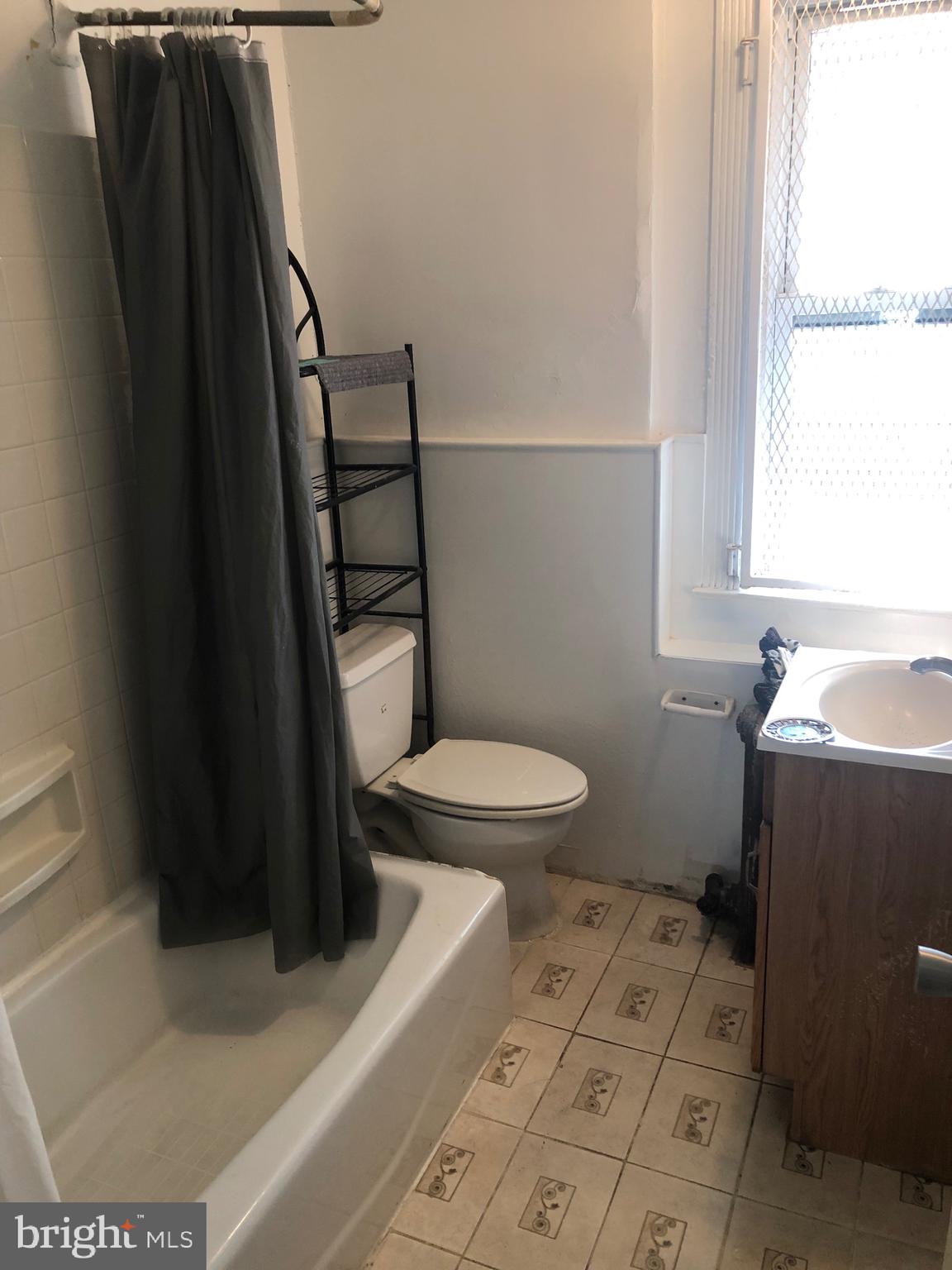 212 Heather Road Upper Darby, PA 19082 - Photo 12 of 13