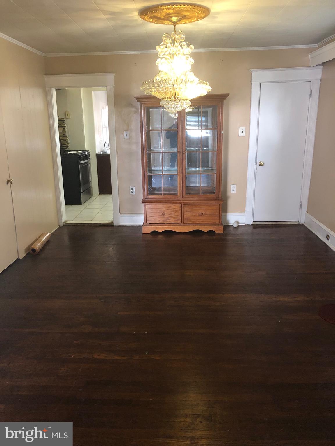 212 Heather Road Upper Darby, PA 19082 - Photo 3 of 13