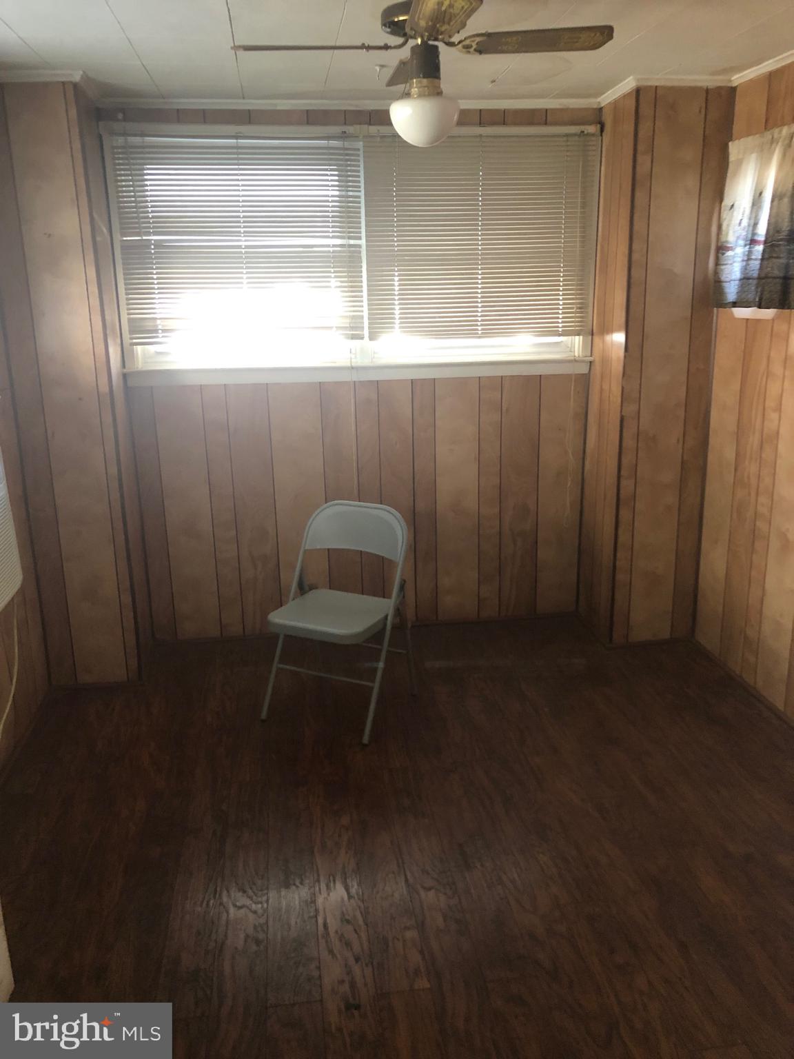 212 Heather Road Upper Darby, PA 19082 - Photo 4 of 13