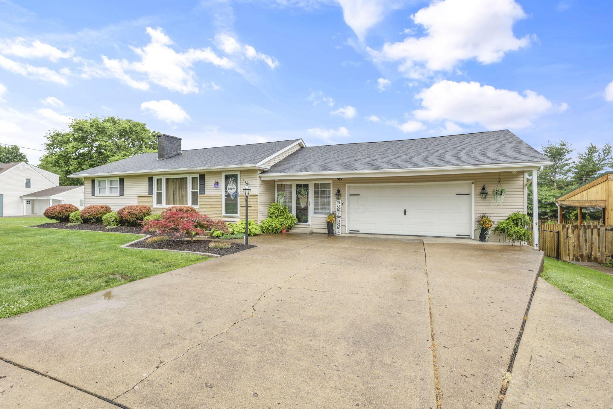 1404 Pleasantville Road Lancaster, OH 43130 - Photo 3 of 64 3-web-or-mls-_S5A9591