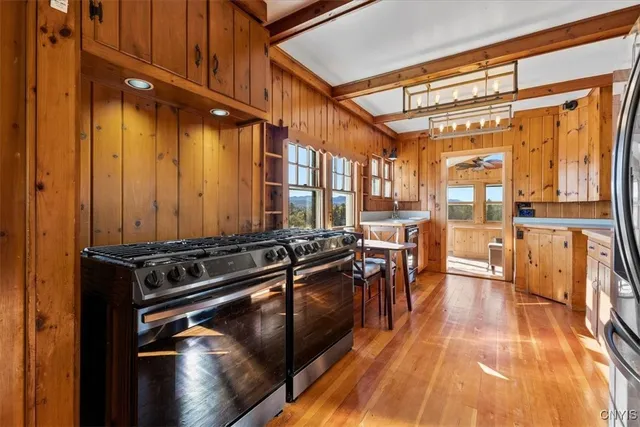 $325,000 | 387 Chamberlain Road, Indian Lake, NY 12842