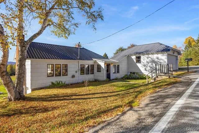 $325,000 | 387 Chamberlain Road, Indian Lake, NY 12842