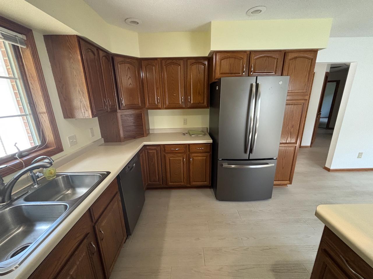 806 28th Avenue Southwest Willmar, MN 56201 - Photo 7 of 22