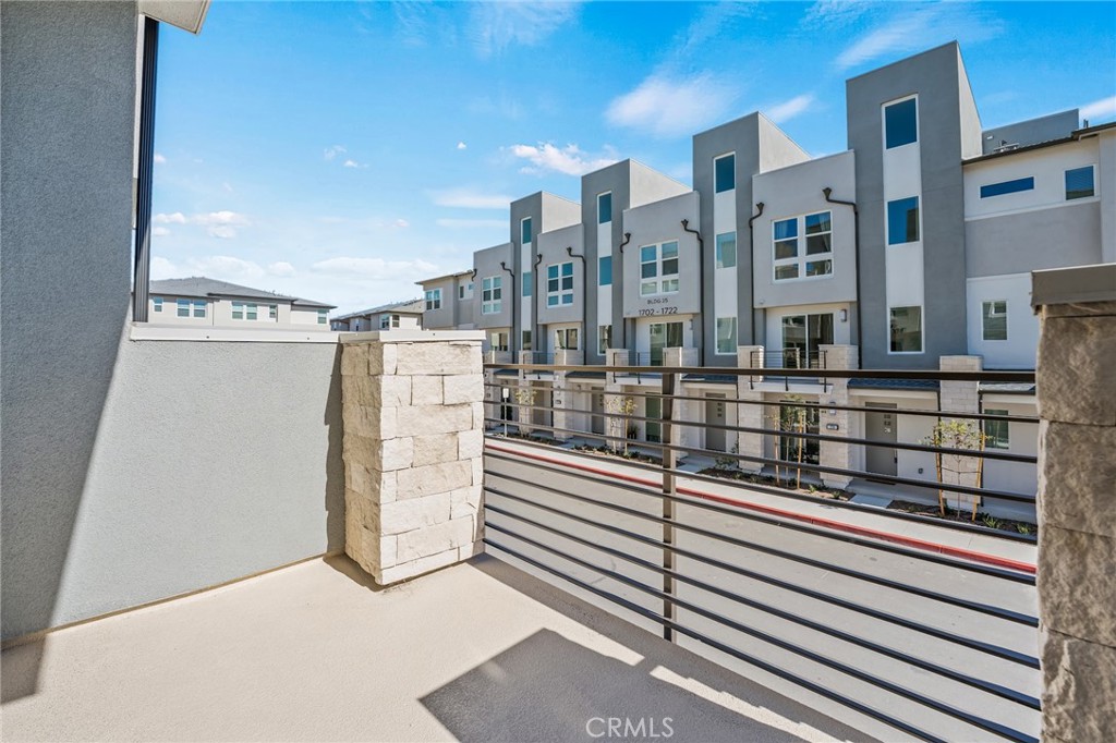 1822 West Bushell Street Anaheim, CA 92805 - Photo 20 of 34 a view of city from balcony