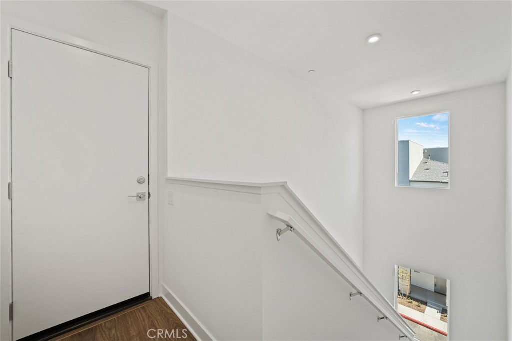 1822 West Bushell Street Anaheim, CA 92805 - Photo 32 of 34 a view of room with window