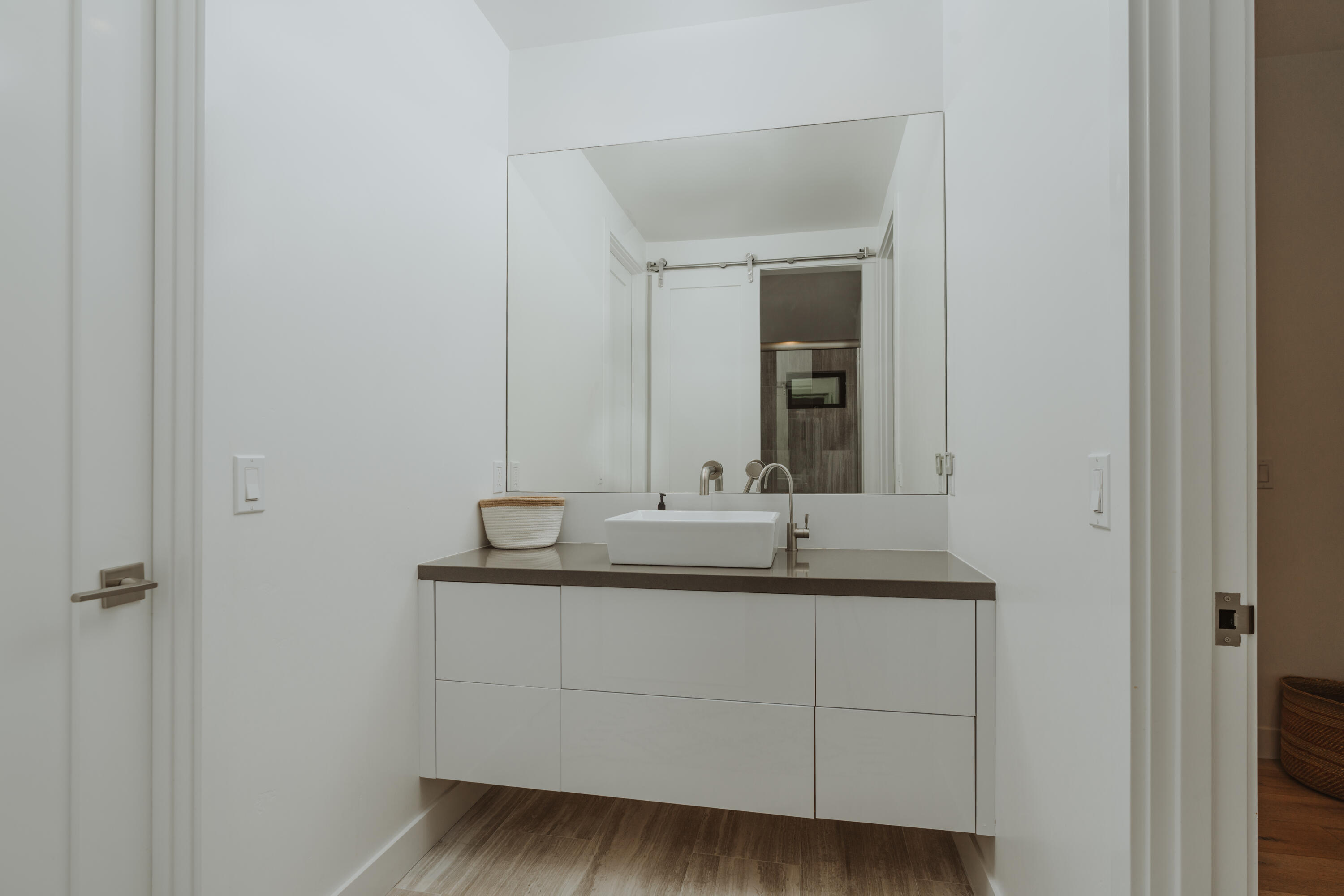 865 Ashley Road Santa Barbara, CA 93108 - Photo 22 of 31 Bathroom