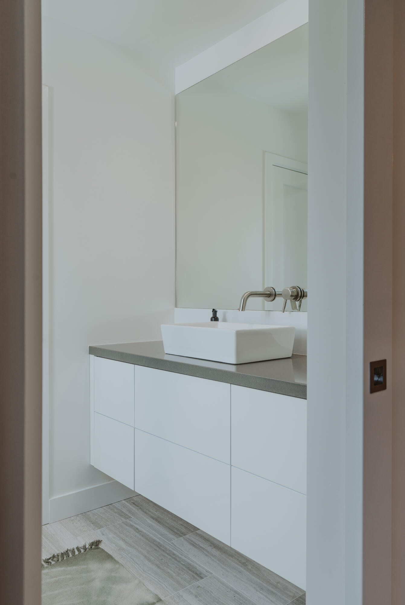 865 Ashley Road Santa Barbara, CA 93108 - Photo 26 of 31 Lower Bathroom