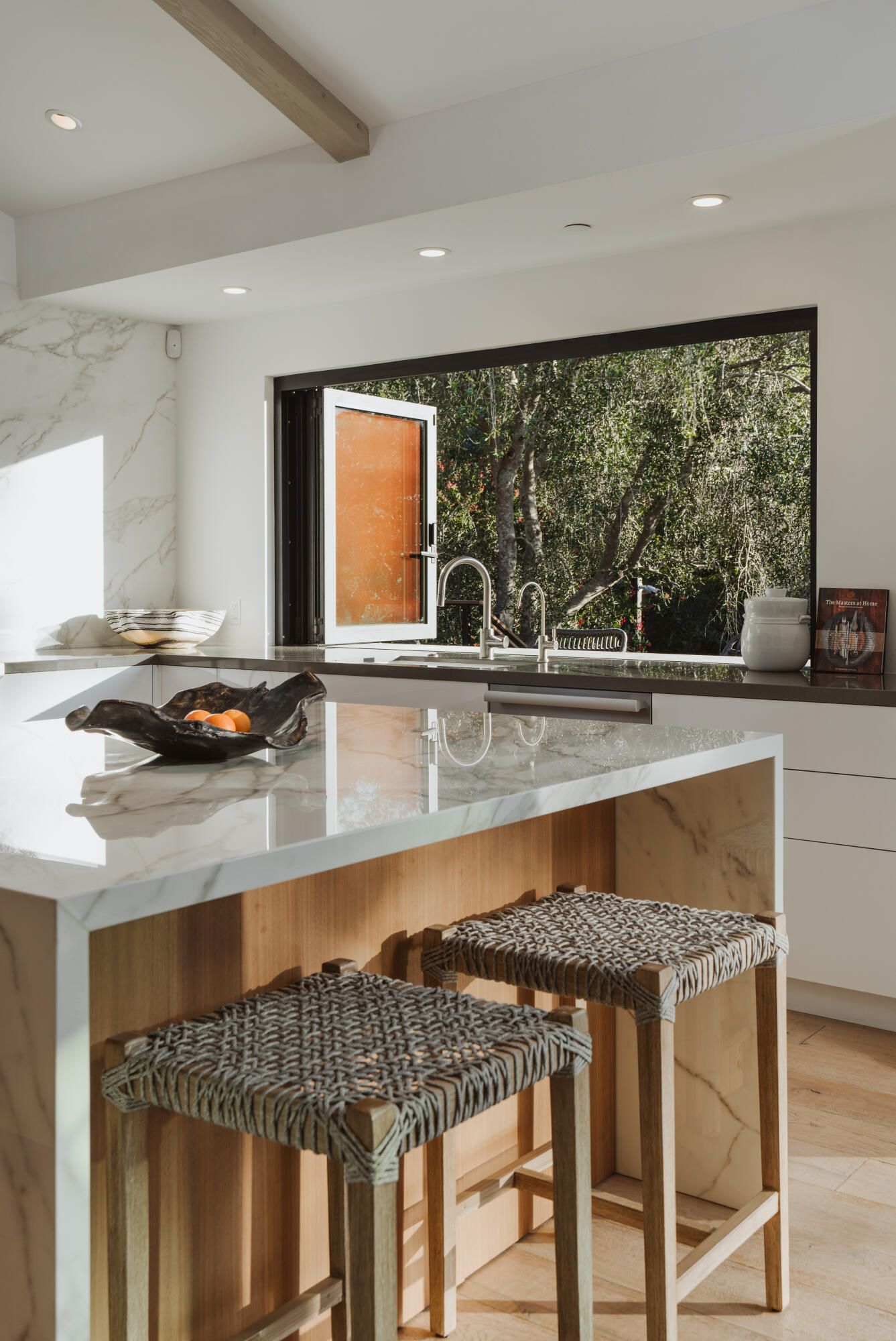 865 Ashley Road Santa Barbara, CA 93108 - Photo 6 of 31 Kitchen Island
