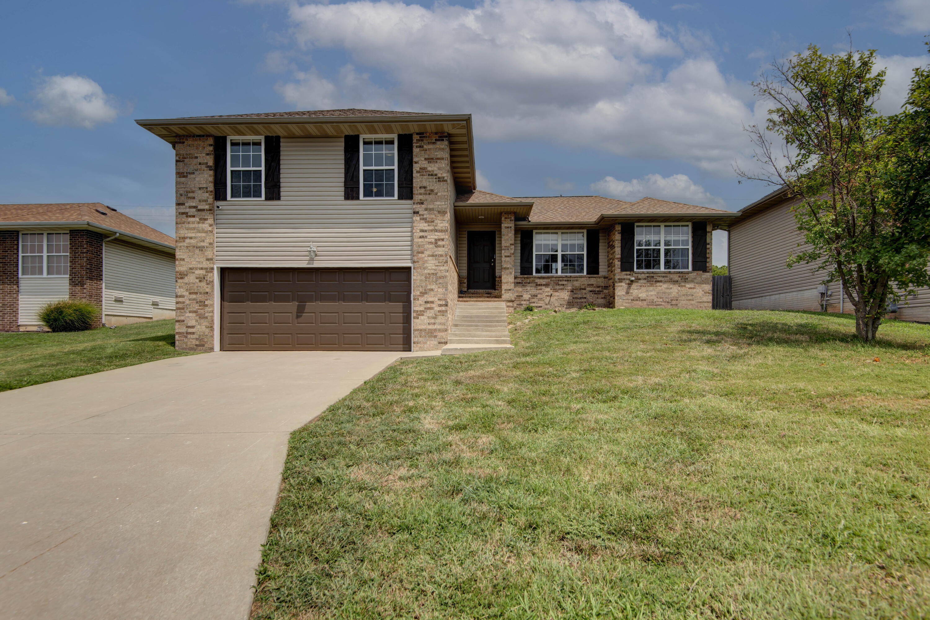 3808 North Springbrooke Avenue Springfield, MO 65803 - Photo 1 of 18 Springbrooke (2)