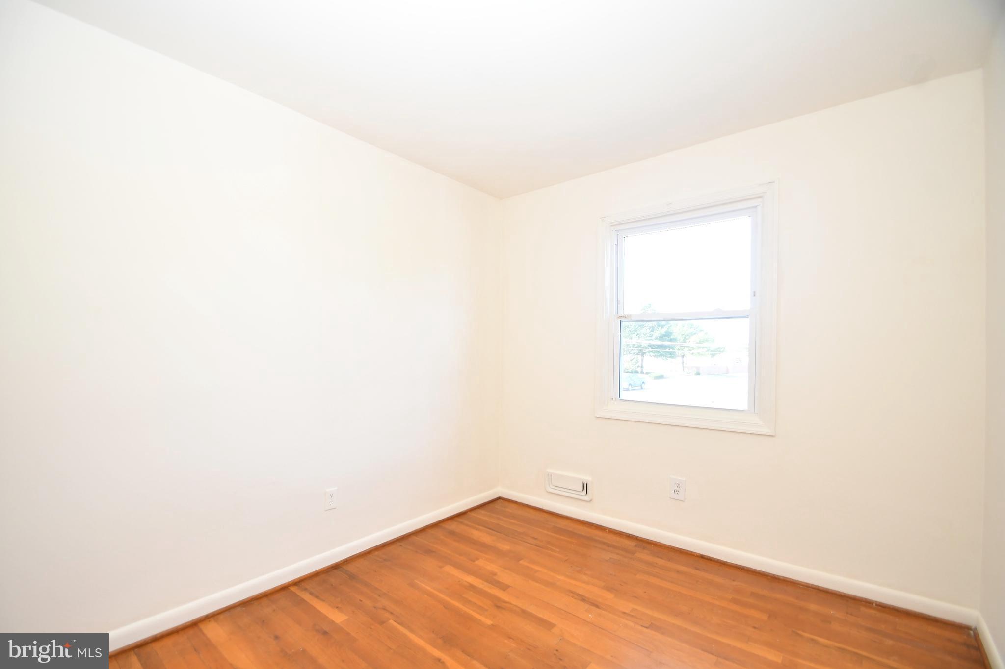 1762 Stokesley Road Baltimore, MD 21222 - Photo 15 of 30 Bedroom 2