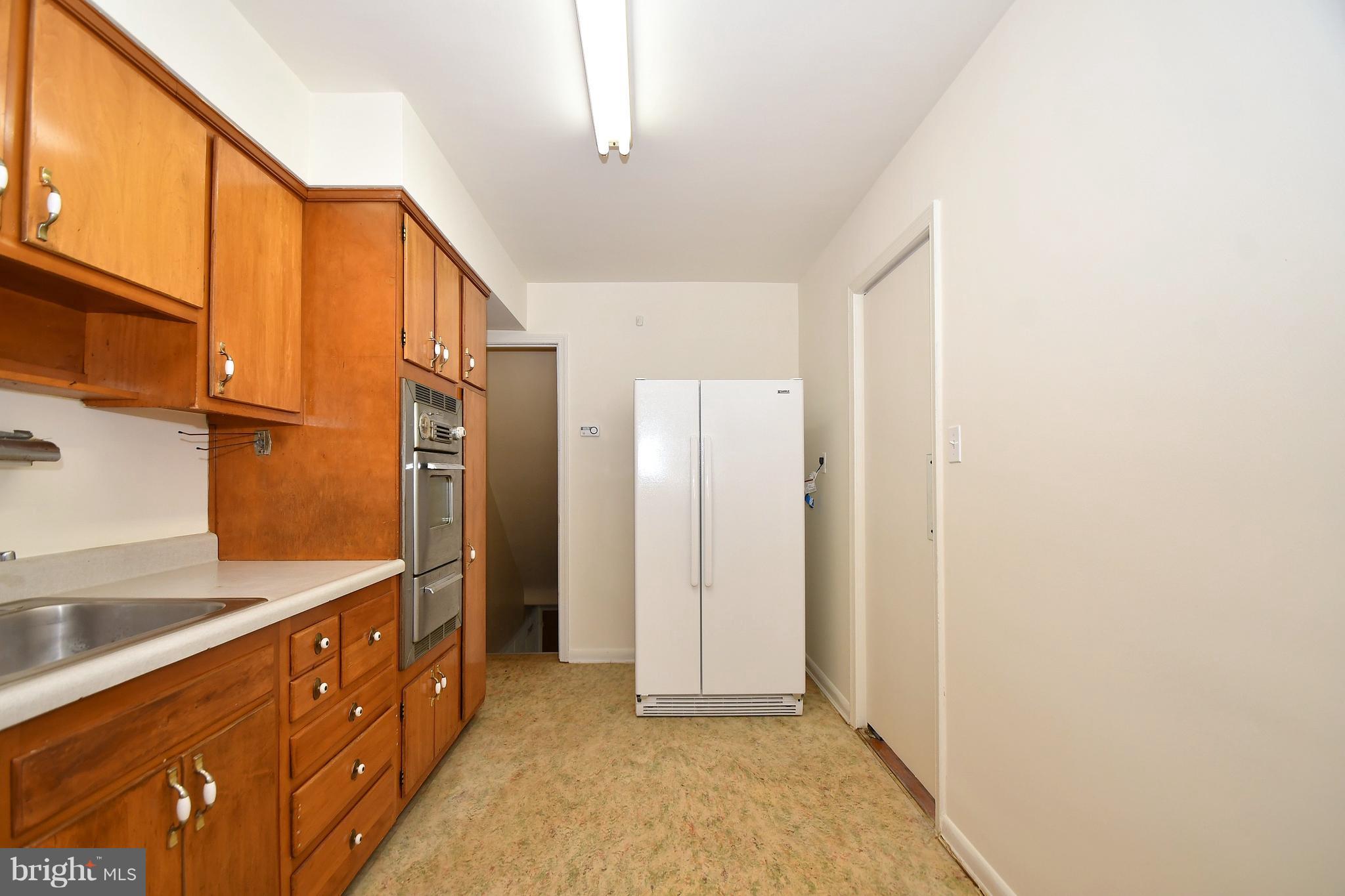 1762 Stokesley Road Baltimore, MD 21222 - Photo 10 of 30 Kitchen